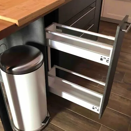 Apartment Stylisches Maybach Mit Terrasse Fuer 5 Personen, 5 Betten, Grosse Kochinsel, Homeoffice Mit 250mbit Wlan Aidlingen