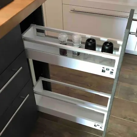 Stylisches Maybach Mit Terrasse Fuer 5 Personen, 5 Betten, Grosse Kochinsel, Homeoffice Mit 250mbit Wlan *