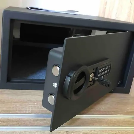 Apartment Stylisches Maybach Mit Terrasse Für 5 Personen, 5 Betten, Große Kochinsel, Homeoffice Mit 250mbit Wlan Aidlingen