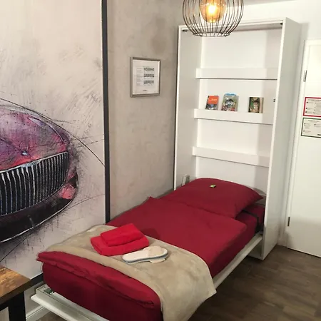 Stylisches Maybach Mit Terrasse Fuer 5 Personen, 5 Betten, Grosse Kochinsel, Homeoffice Mit 250mbit Wlan * Aidlingen