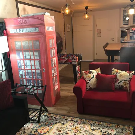 Apartment Stylisches Maybach Mit Terrasse Fuer 5 Personen, 5 Betten, Grosse Kochinsel, Homeoffice Mit 250mbit Wlan *