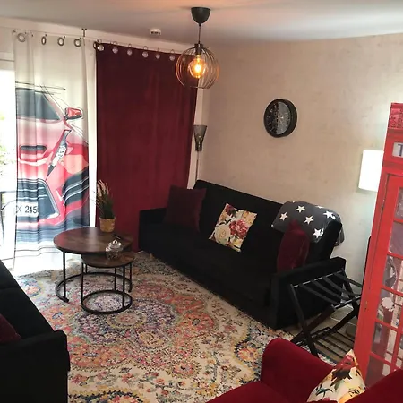 Apartment Stylisches Maybach Mit Terrasse Fuer 5 Personen, 5 Betten, Grosse Kochinsel, Homeoffice Mit 250mbit Wlan Aidlingen