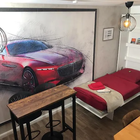Stylisches Maybach Mit Terrasse Fuer 5 Personen, 5 Betten, Grosse Kochinsel, Homeoffice Mit 250mbit Wlan Aidlingen