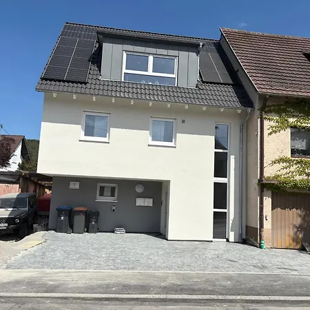Apartment Stylisches Maybach Mit Terrasse Für 5 Personen, 5 Betten, Große Kochinsel, Homeoffice Mit 250mbit Wlan Aidlingen