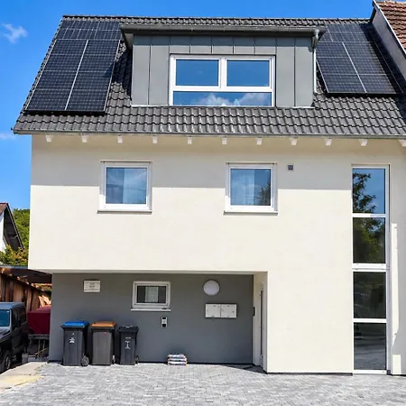 Apartment Stylisches Maybach Mit Terrasse Für 5 Personen, 5 Betten, Große Kochinsel, Homeoffice Mit 250mbit Wlan *